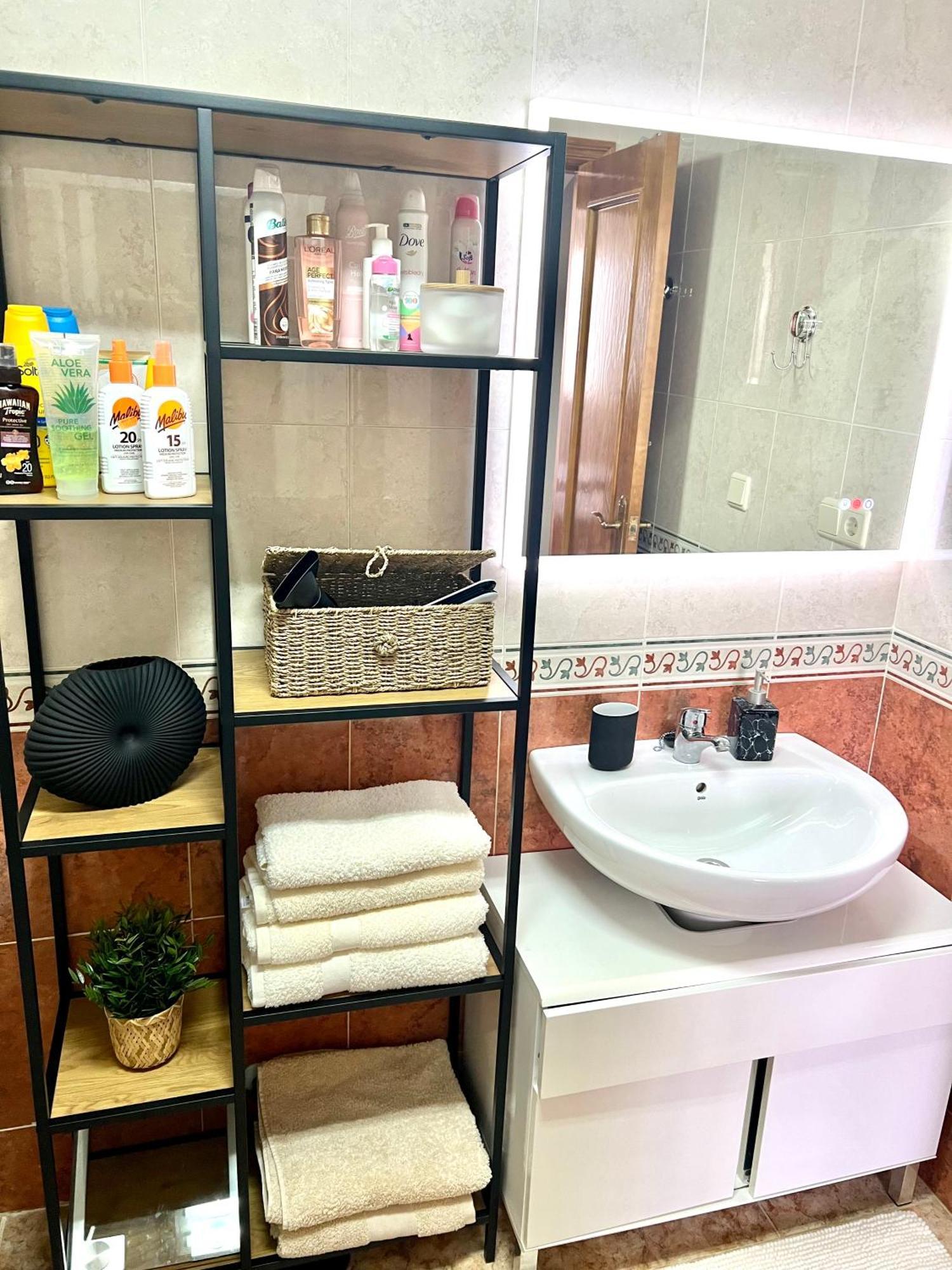 Apartment Lovely With A Sunny Terrace Torrevieja